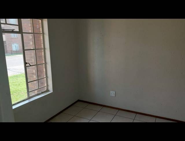 2 BEDROOM APARTMENT FOR SALE IN COMET